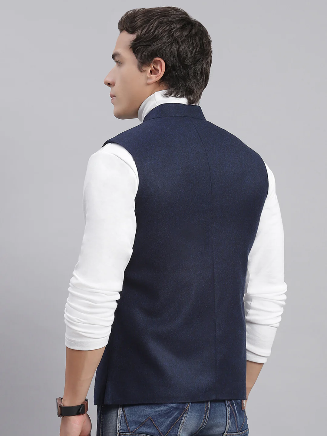 Men Navy Blue Solid Mandarin Collar Sleeveless Nehru Jackets - Image 5
