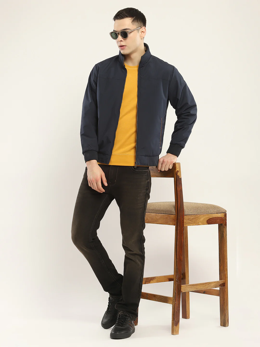 Men Navy Blue Solid Mock Neck Full Sleeve Jacket - Image 2