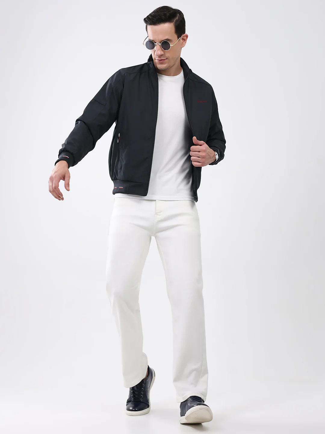 Men Navy Blue Solid Mock Neck Full Sleeve Jacket - Image 2