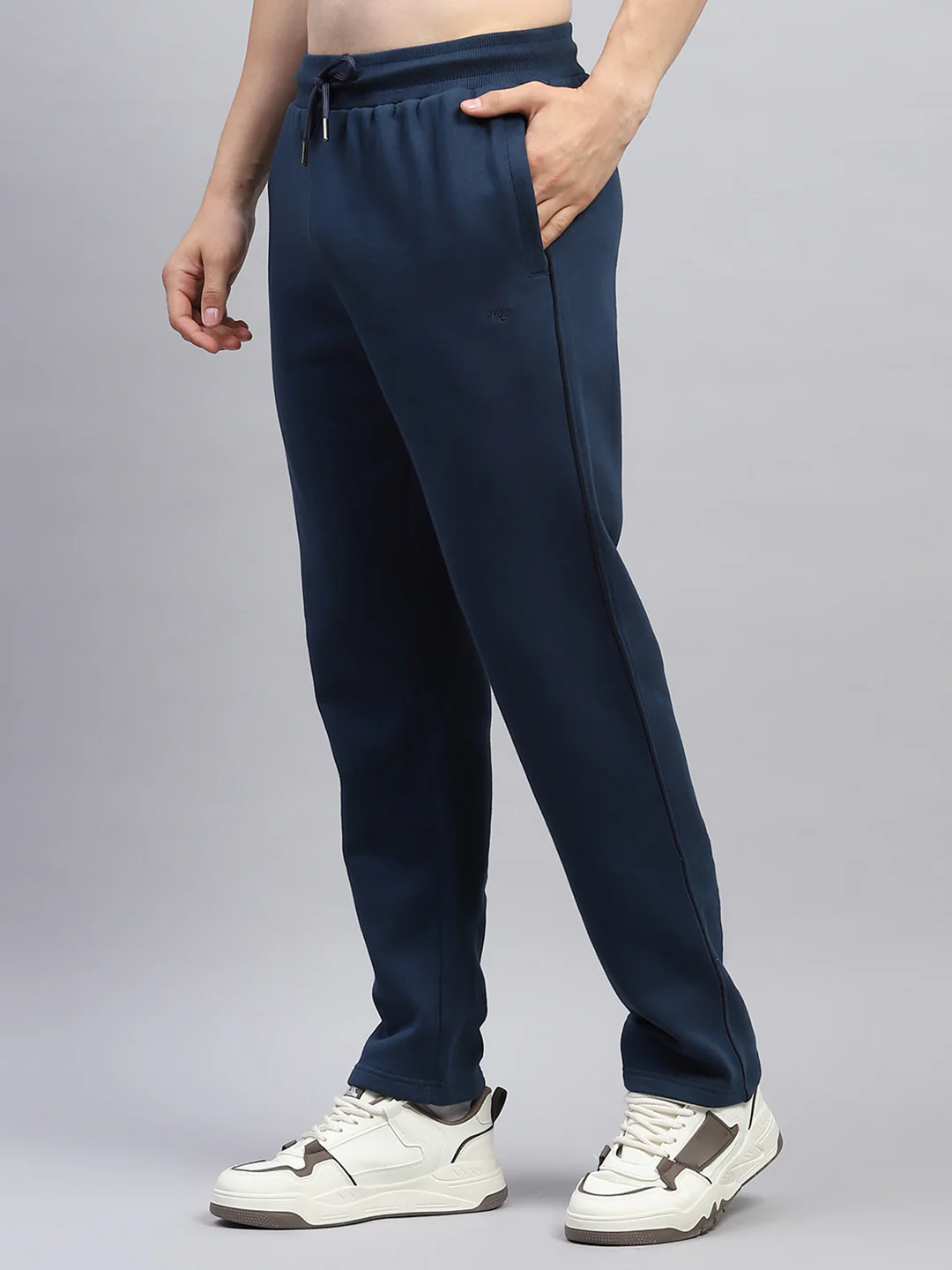 Men Navy Blue Solid Mock Neck Full Sleeve Winter Tracksuit - Image 7