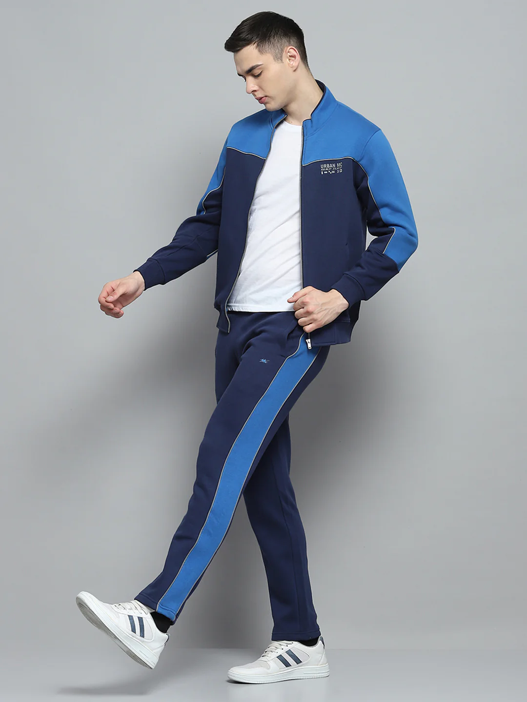 Men Navy Blue Solid Mock Neck Full Sleeve Winter Tracksuit - Image 2