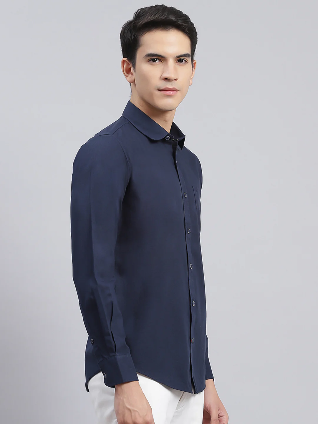 Men Navy Blue Solid Pure Cotton Shirt - Image 3