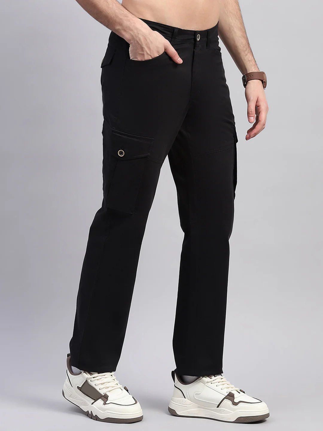 Rock.it Men Black Solid Regular Fit Cargo - Image 4