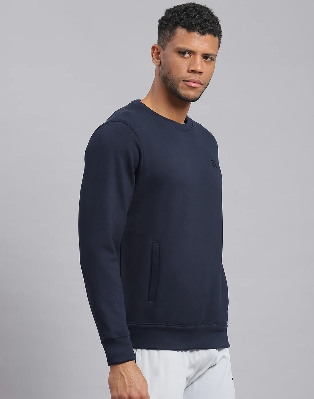 Rock.it Men Navy Blue Solid Round Neck Full Sleeve Sweatshirt - Image 4