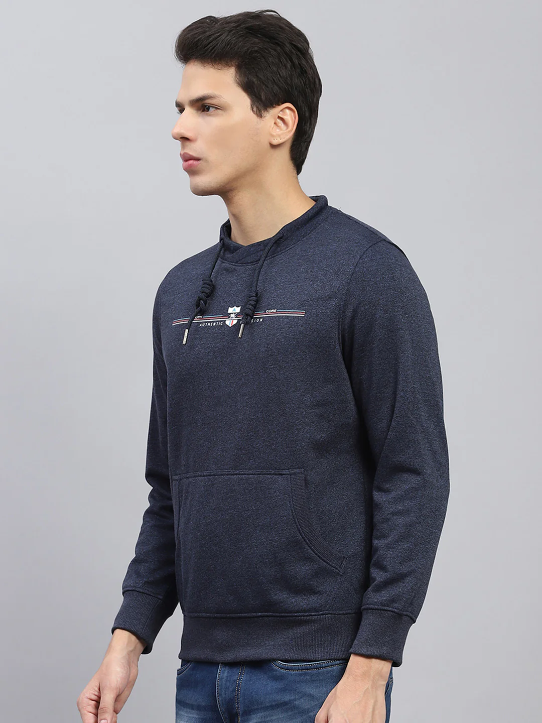 Men Navy Blue Solid Round Neck Full Sleeve Sweatshirt - Image 2