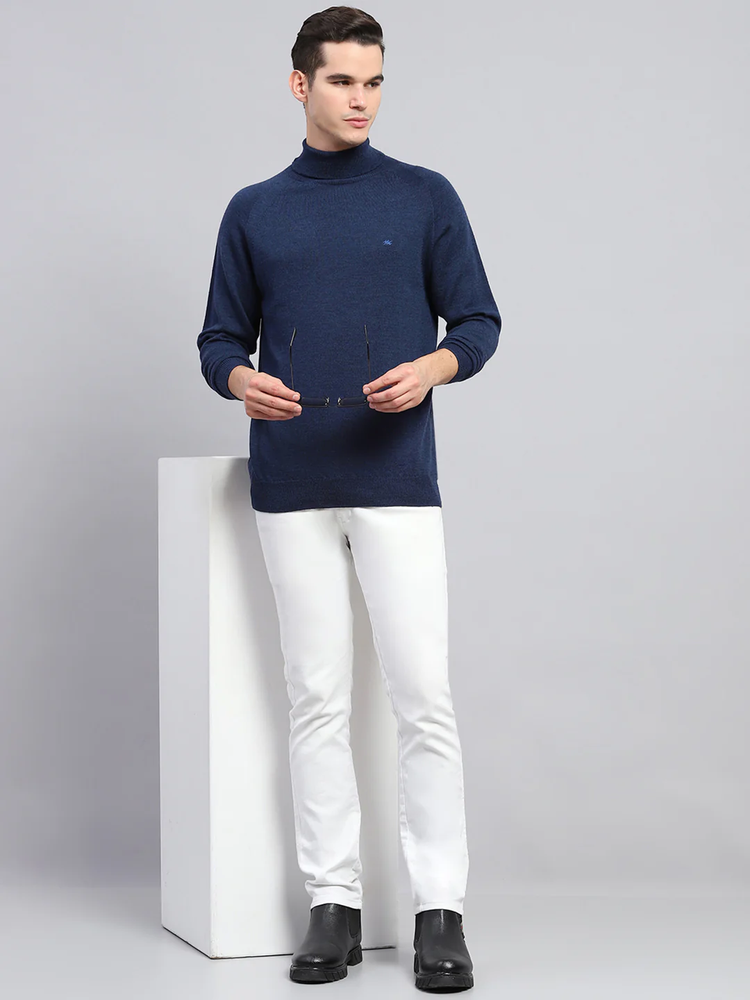 Men Navy Blue Solid Turtle Neck Full Sleeve Pullover - Image 2