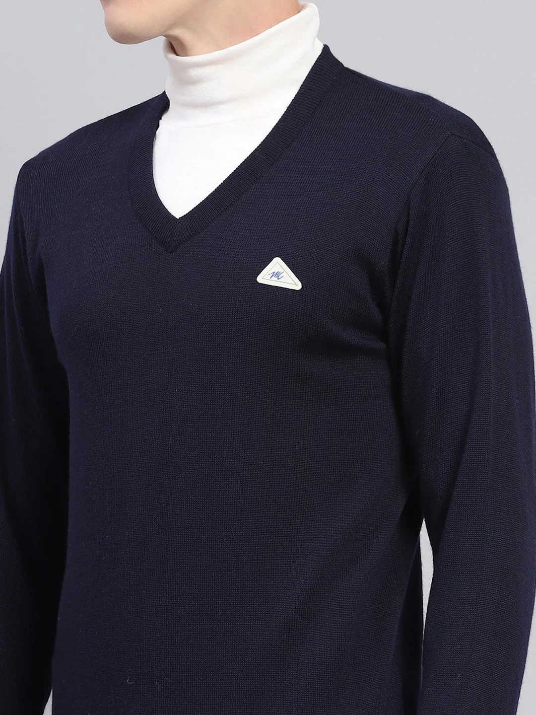 Men Navy Blue Solid V Neck Full Sleeve Pullover - Image 6