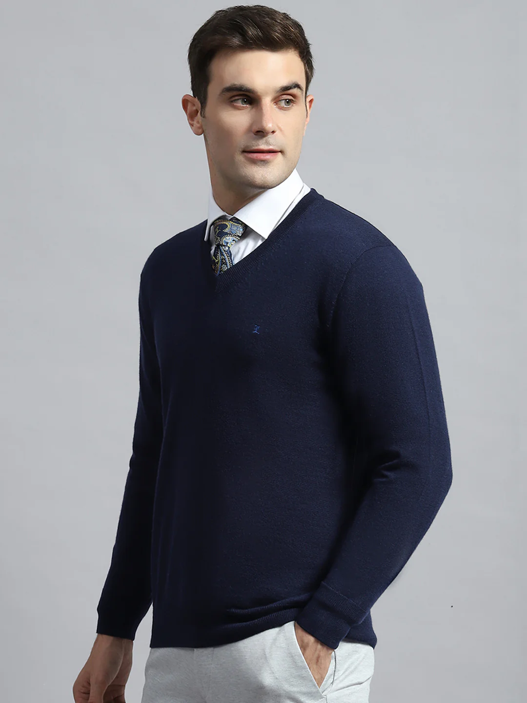 Luxuria Men Navy Blue Solid V Neck Full Sleeve Pullover - Image 3