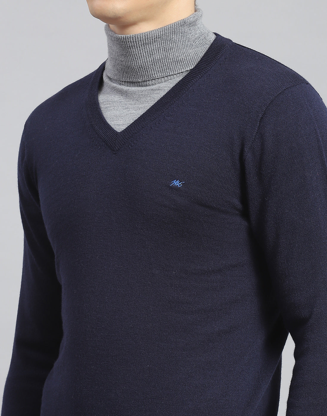 Men Navy Blue Solid V Neck Full Sleeve Pullover - Image 6