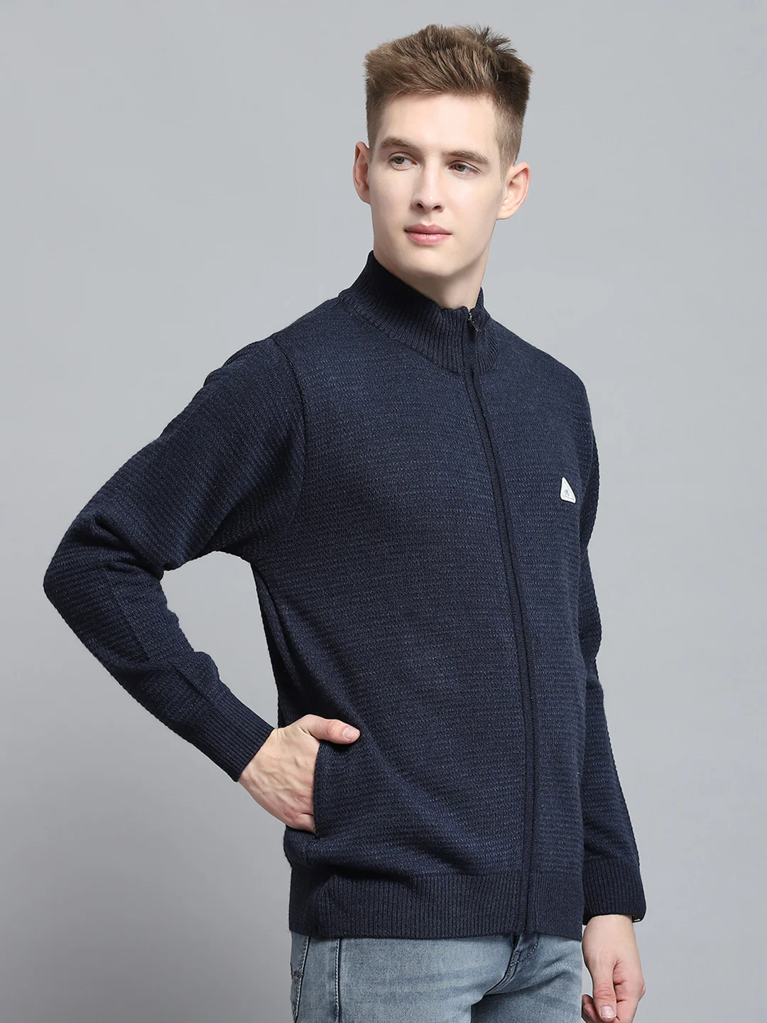Men Navy Blue Solid V Neck Full Sleeve Pullover - Image 4
