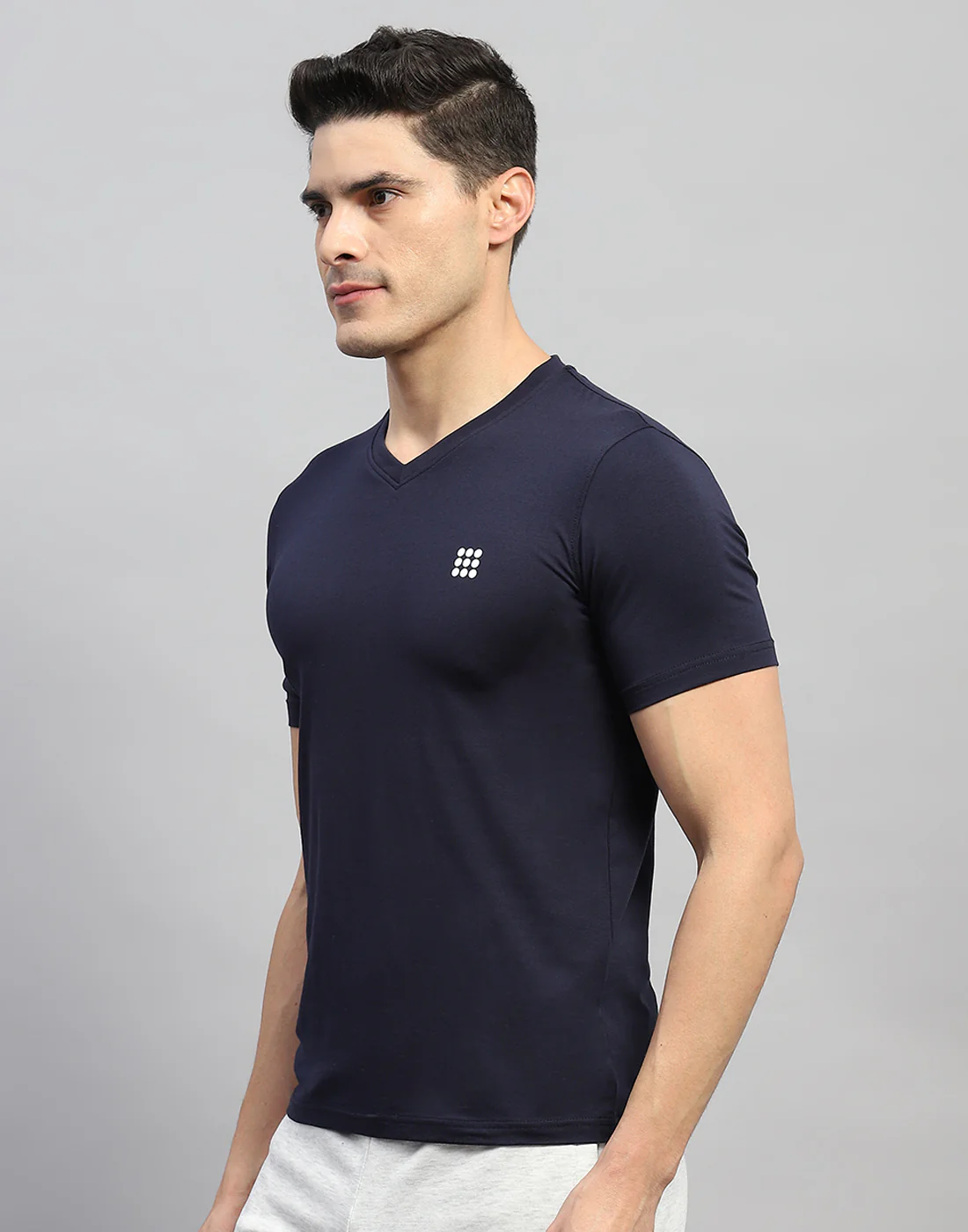 Rock.it Men Navy Blue Solid V Neck Half Sleeve T-Shirt - Image 3