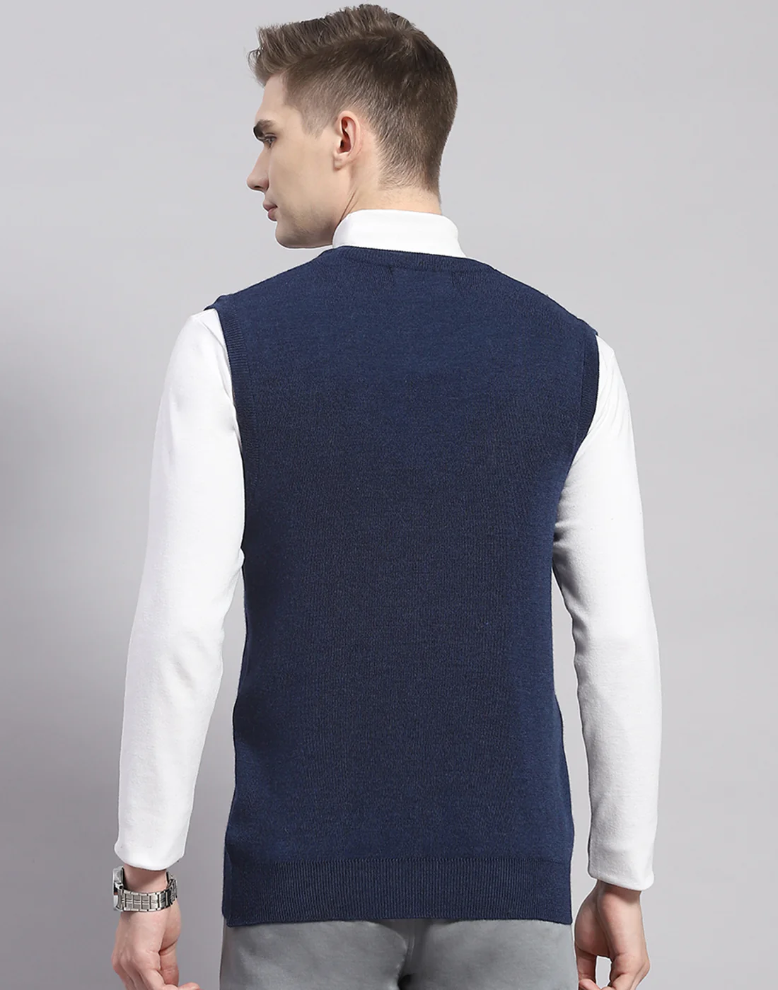 Men Navy Blue Solid V Neck Sleeveless Sweater - Image 5