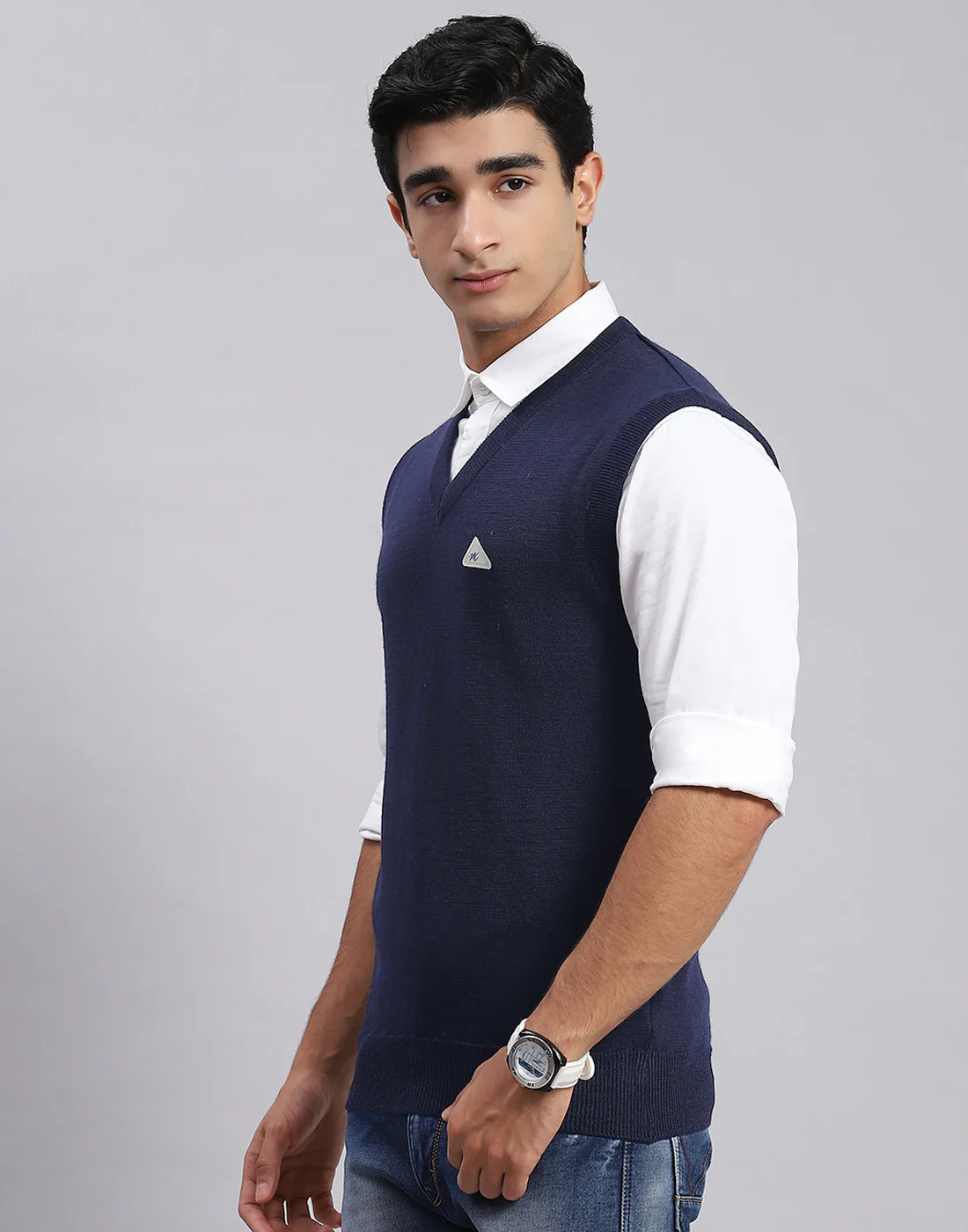 Men Navy Blue Solid V Neck Sleeveless Sweaters/Pullovers - Image 2