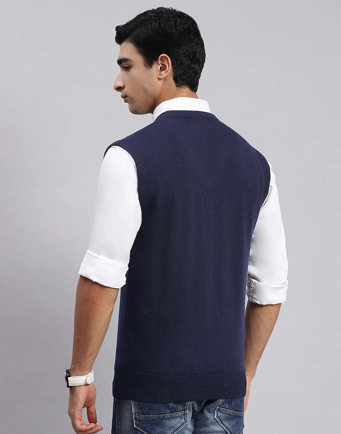 Men Navy Blue Solid V Neck Sleeveless Sweaters/Pullovers - Image 4
