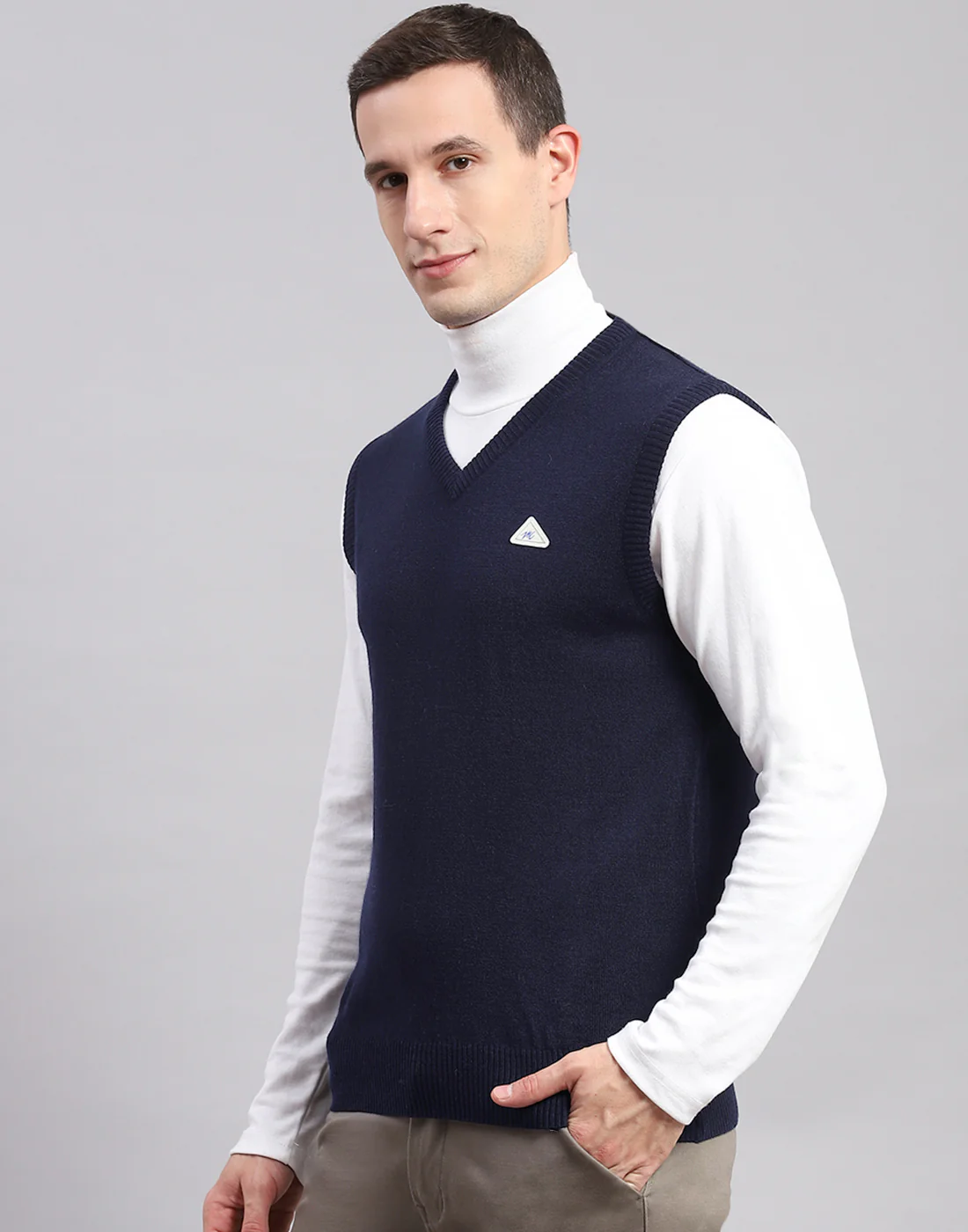 Men Navy Blue Solid V Neck Sleeveless Sweaters/Pullovers - Image 3