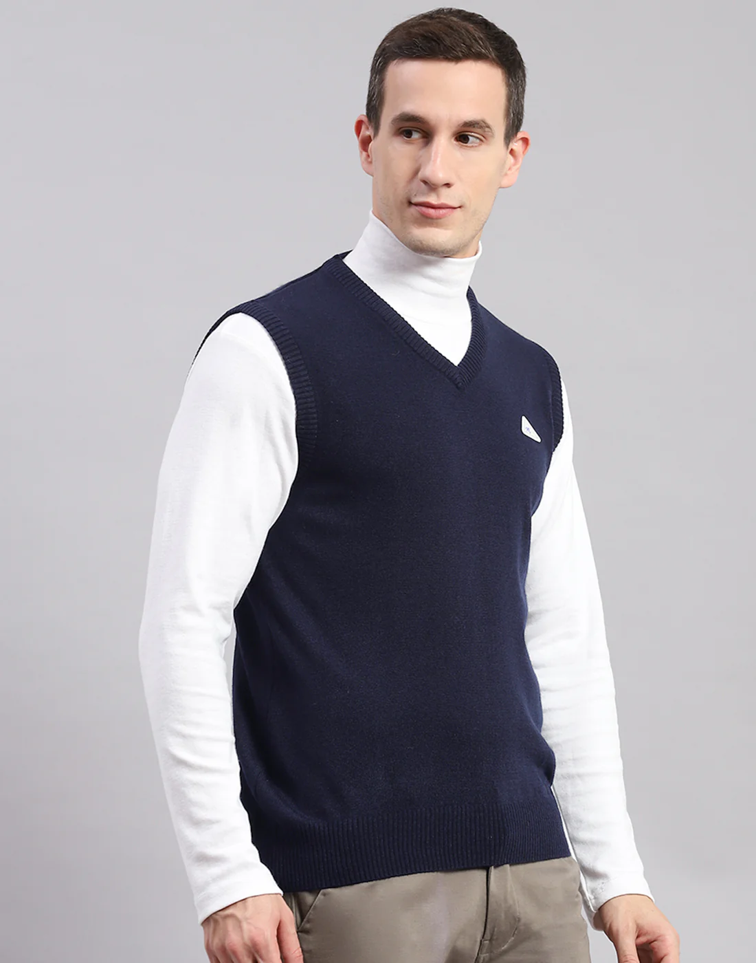 Men Navy Blue Solid V Neck Sleeveless Sweaters/Pullovers - Image 4