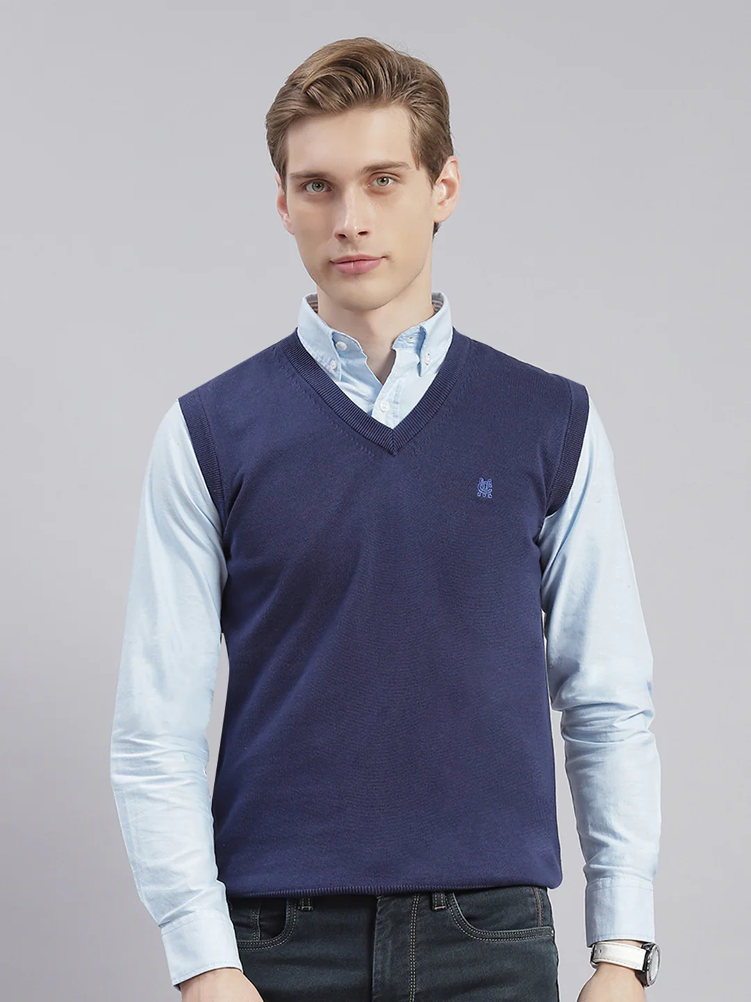 Men Navy Blue Solid V Neck Sleeveless Sweaters/Pullovers - Image 2