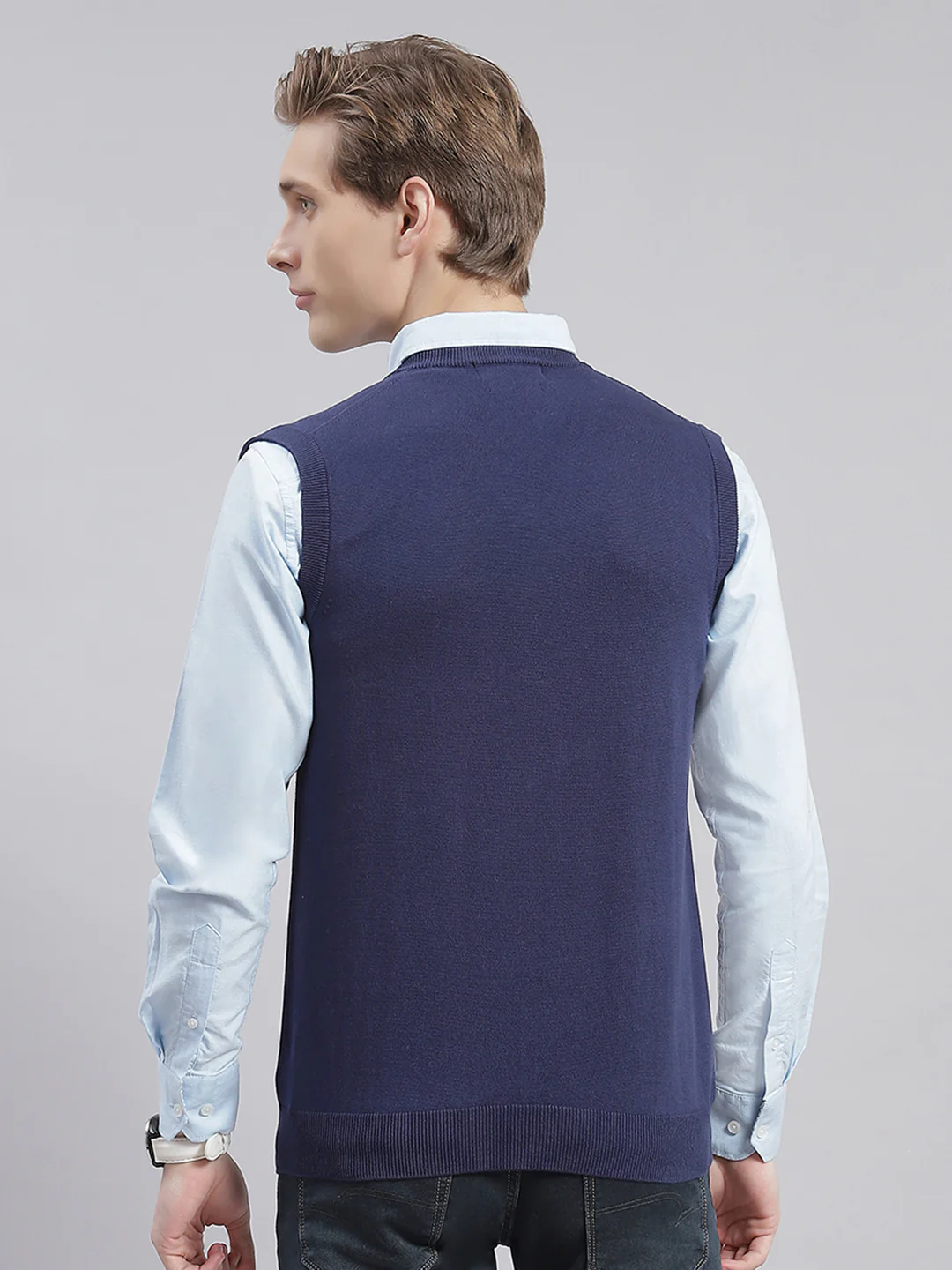 Men Navy Blue Solid V Neck Sleeveless Sweaters/Pullovers - Image 5
