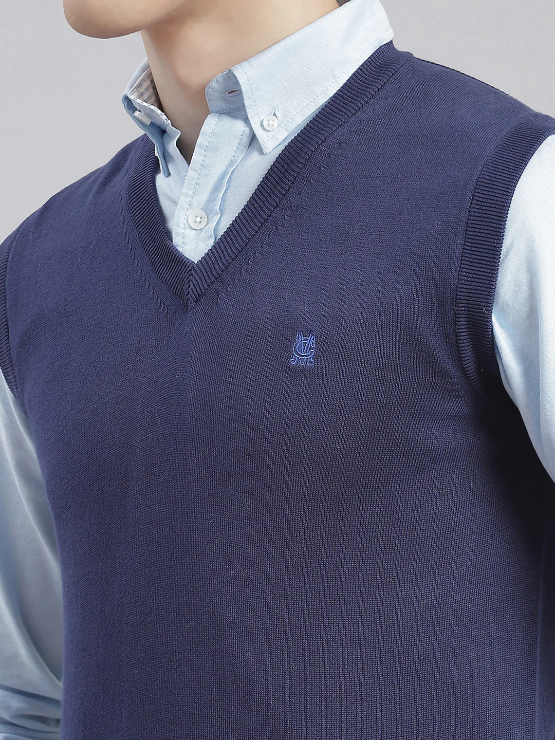 Men Navy Blue Solid V Neck Sleeveless Sweaters/Pullovers - Image 6