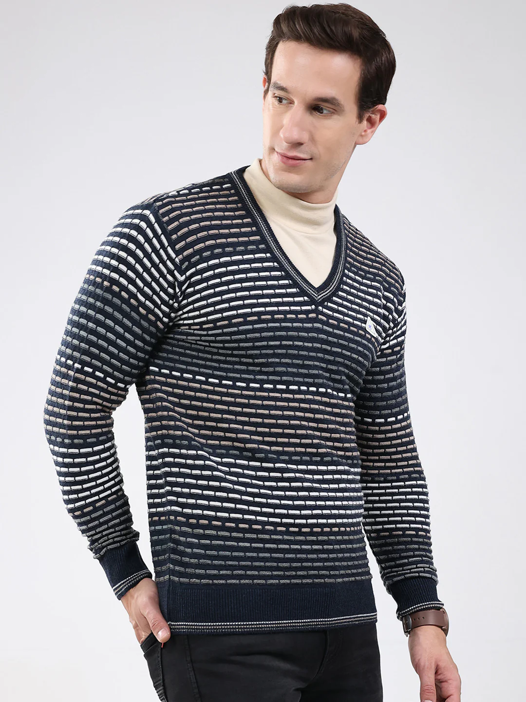 Men Navy Blue Stripe V Neck Full Sleeve Pullover - Image 4