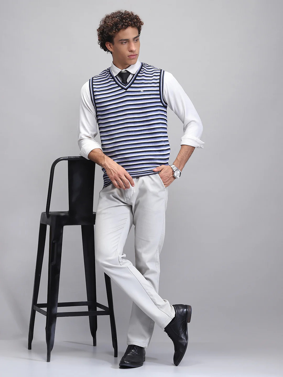 Men Navy Blue Stripe V Neck Sleeveless Sweater - Image 2