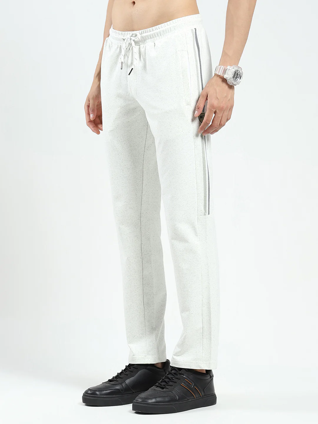Men Off White & Green Solid Regular Fit Lower - Image 3