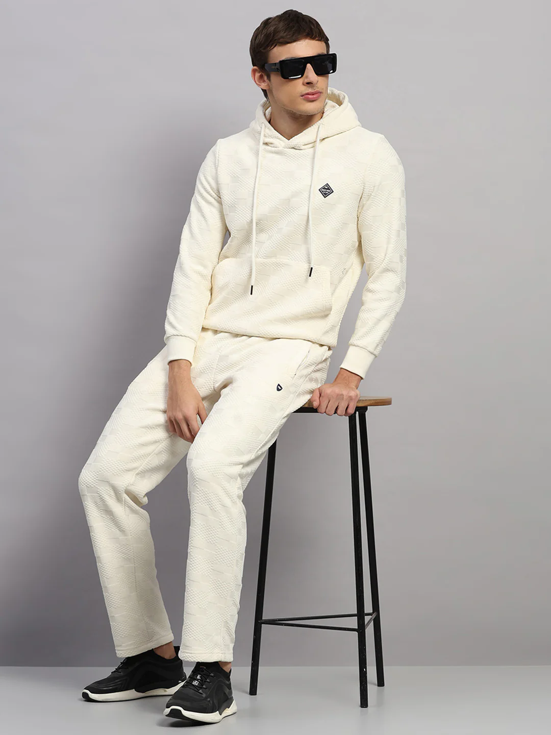 Men Off White Jaquard Collar Full Sleeve Winter Tracksuit - Image 2