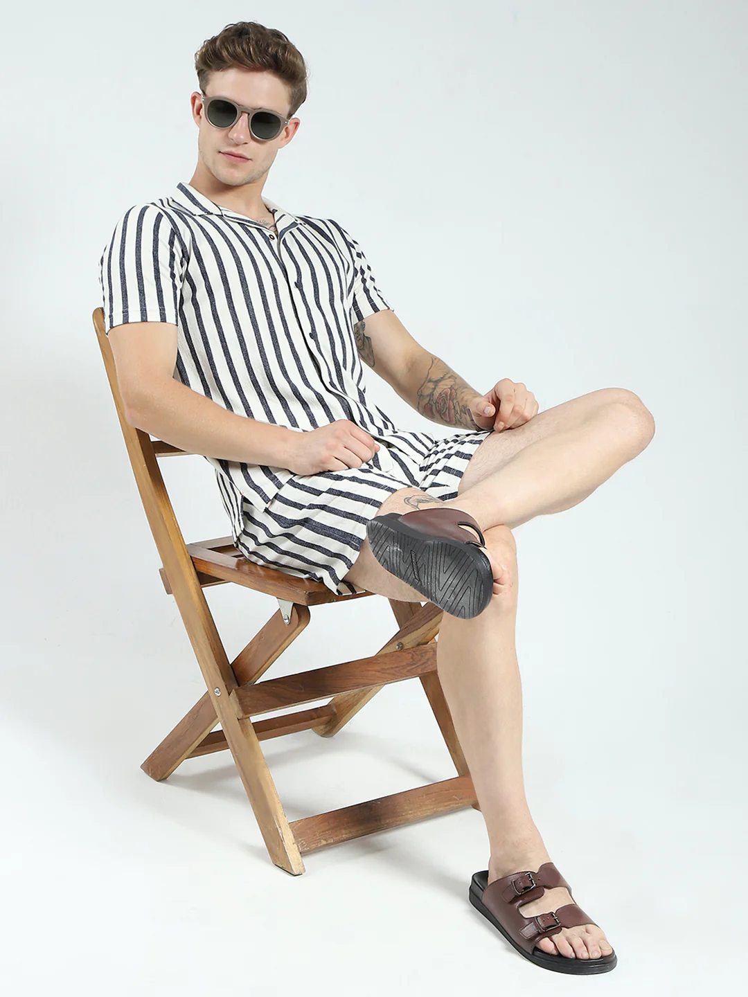 Men Off White Printed Collar Half Sleeve Bermuda Set - Image 2