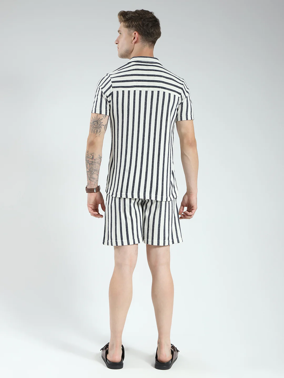 Men Off White Printed Collar Half Sleeve Bermuda Set - Image 5