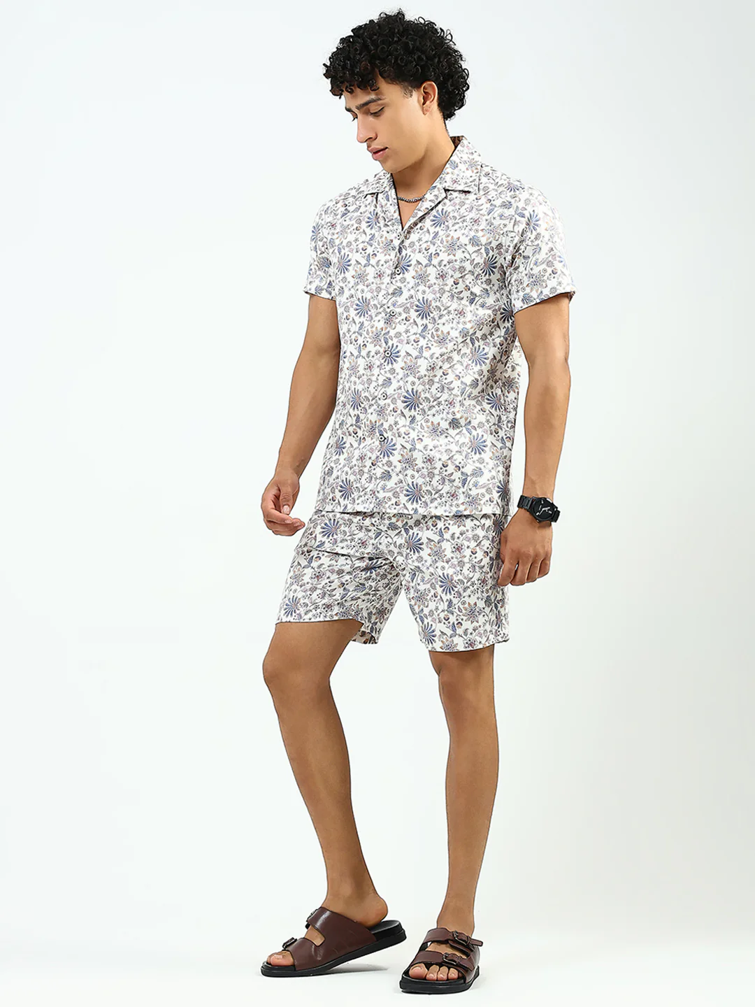 Men Off White Printed Collar Half Sleeve Cords Set - Image 3