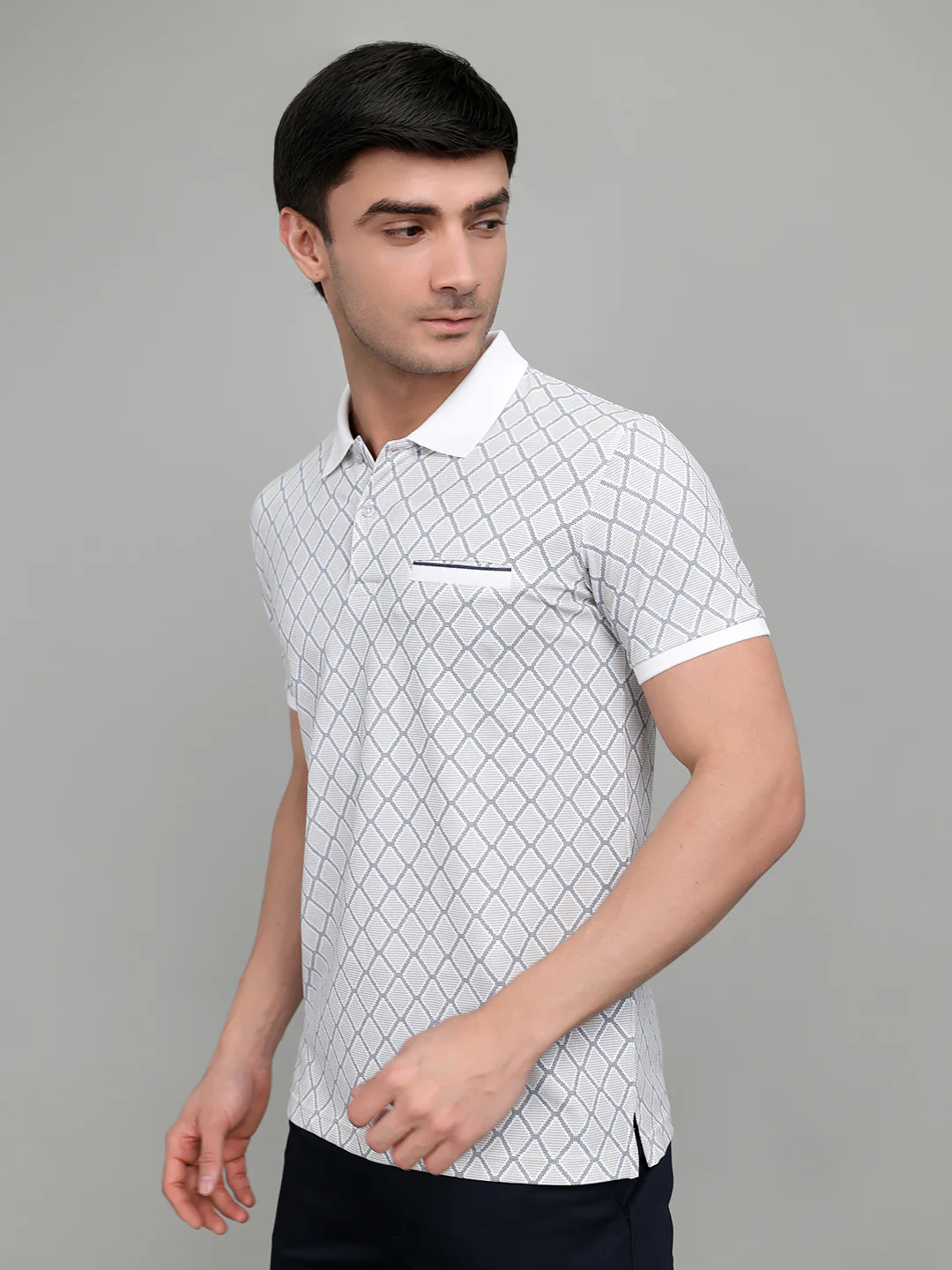 Men Off White Printed Collar Half Sleeve T-Shirt - Image 2