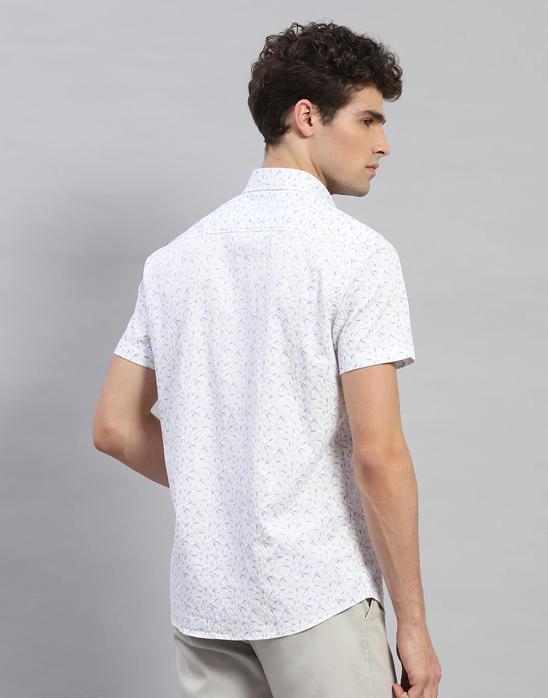 Men Off White Printed Collar Neck Half Sleeve Shirt - Image 5