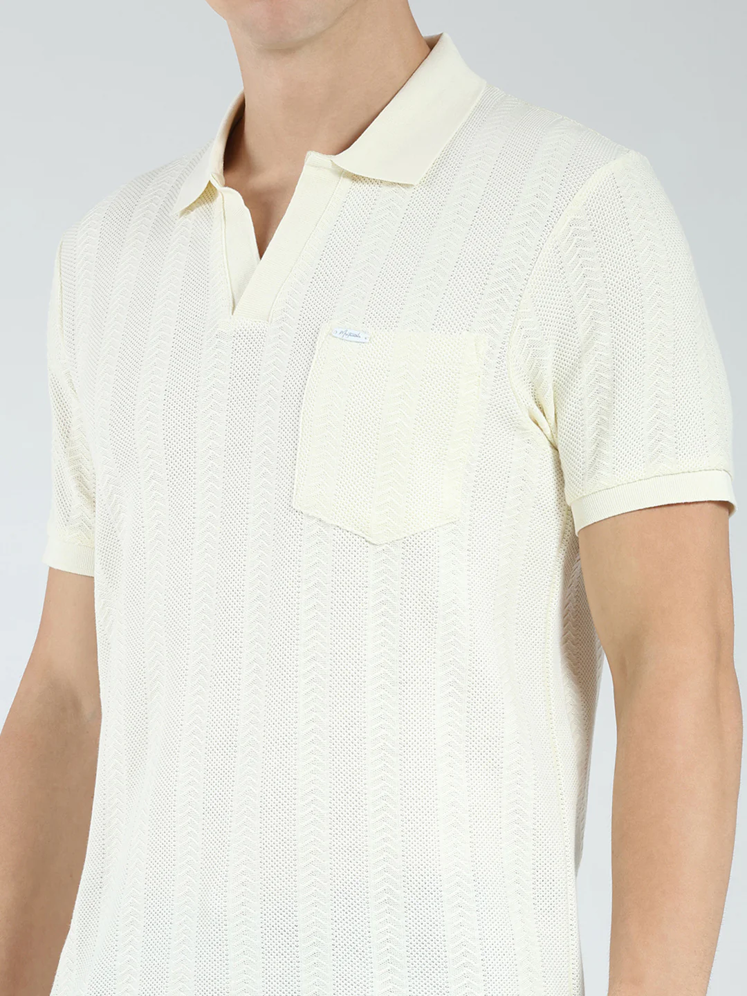 Men Off White Self Design Collar Half Sleeve T-Shirt - Image 7