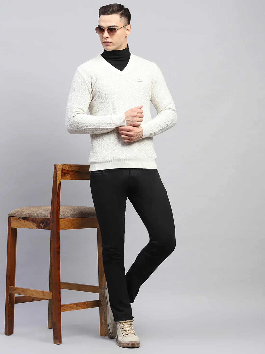 Men Off White Self Design V Neck Full Sleeve Pullover - Image 2