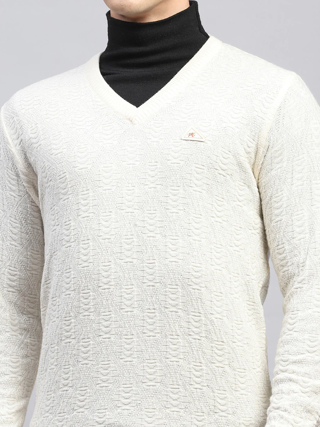Men Off White Self Design V Neck Full Sleeve Pullover - Image 6