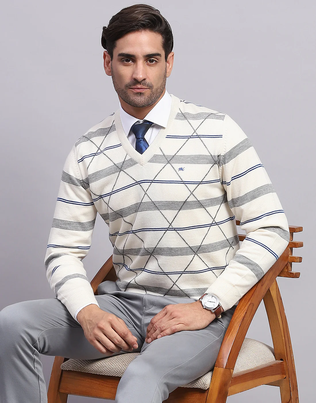 Men Off White Self Design V Neck Full Sleeve Pullover - Image 6