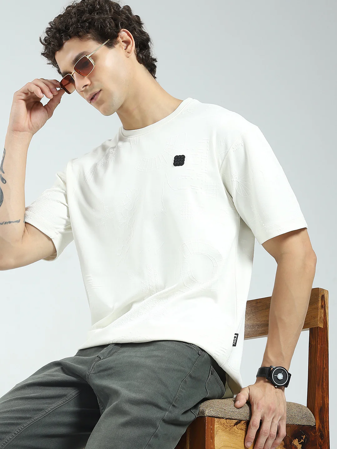 Rock.it Men Off White Self Design Round Neck Half Sleeve T-Shirt - Image 6