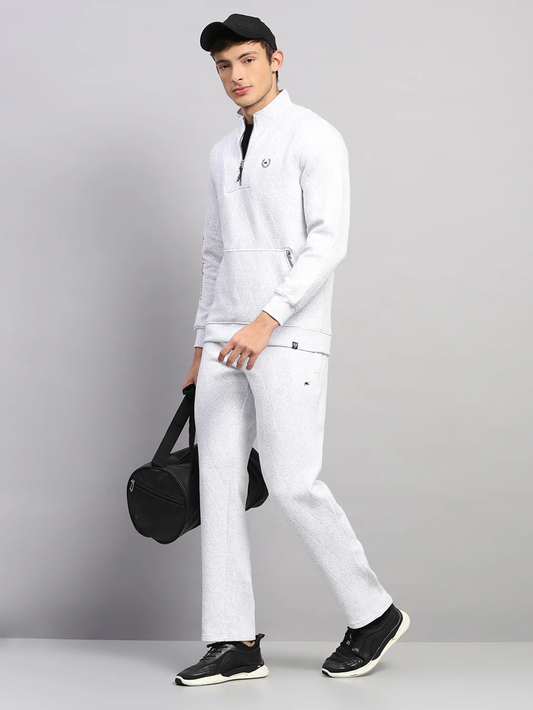 Men Off White Solid Collar Full Sleeve Winter Tracksuit - Image 2