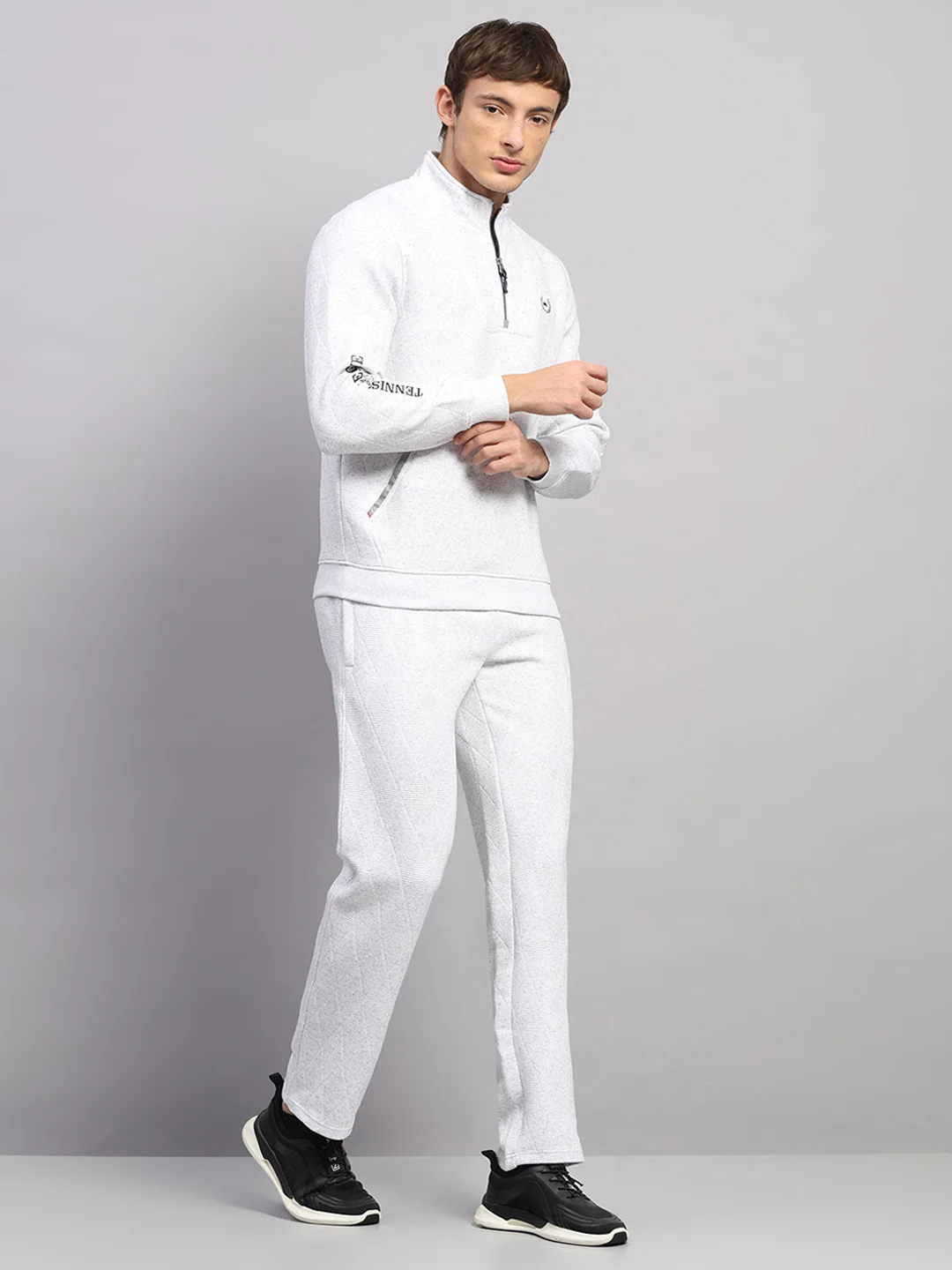 Men Off White Solid Collar Full Sleeve Winter Tracksuit - Image 4