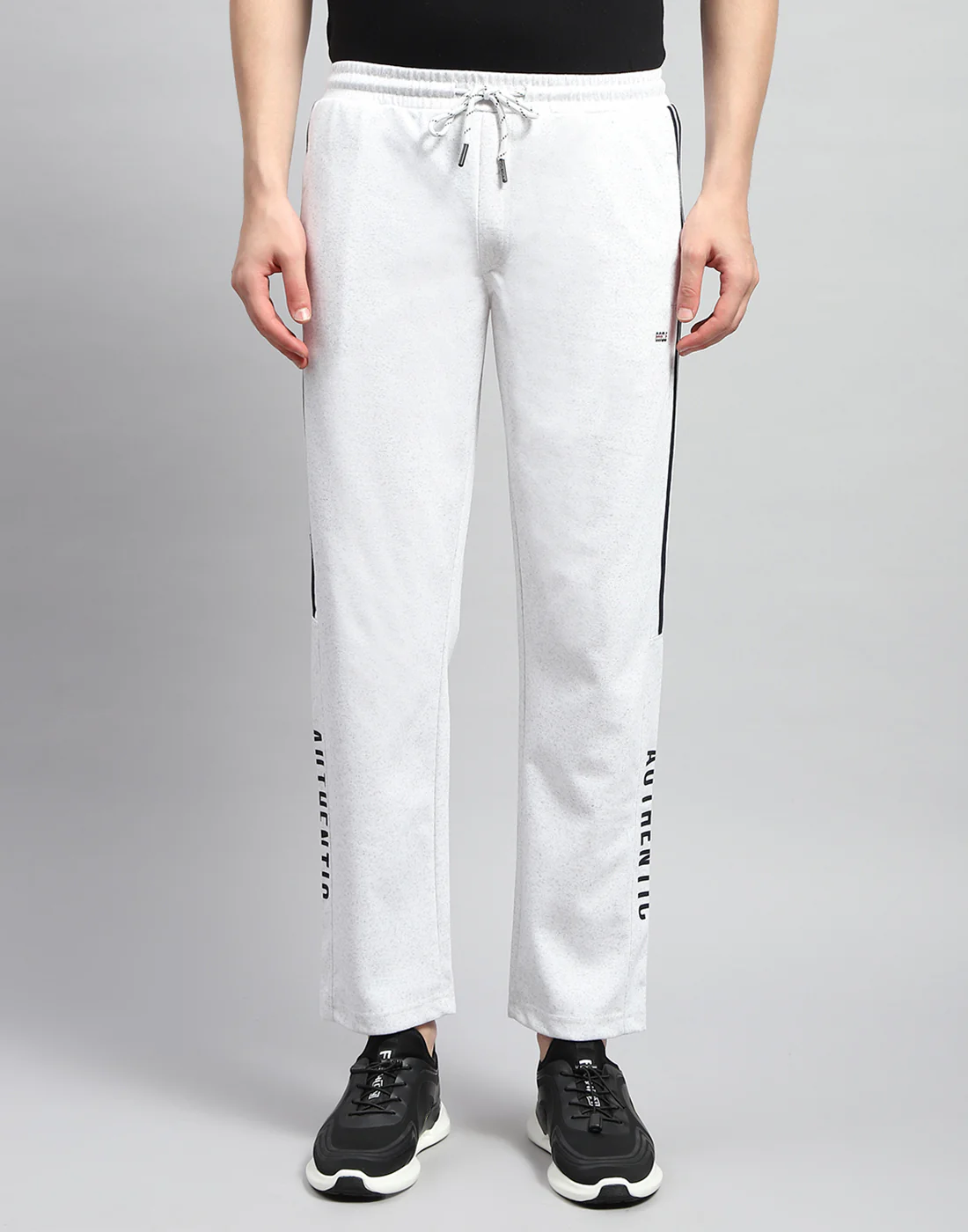 Men Off White Solid Regular Fit Lower - Image 3
