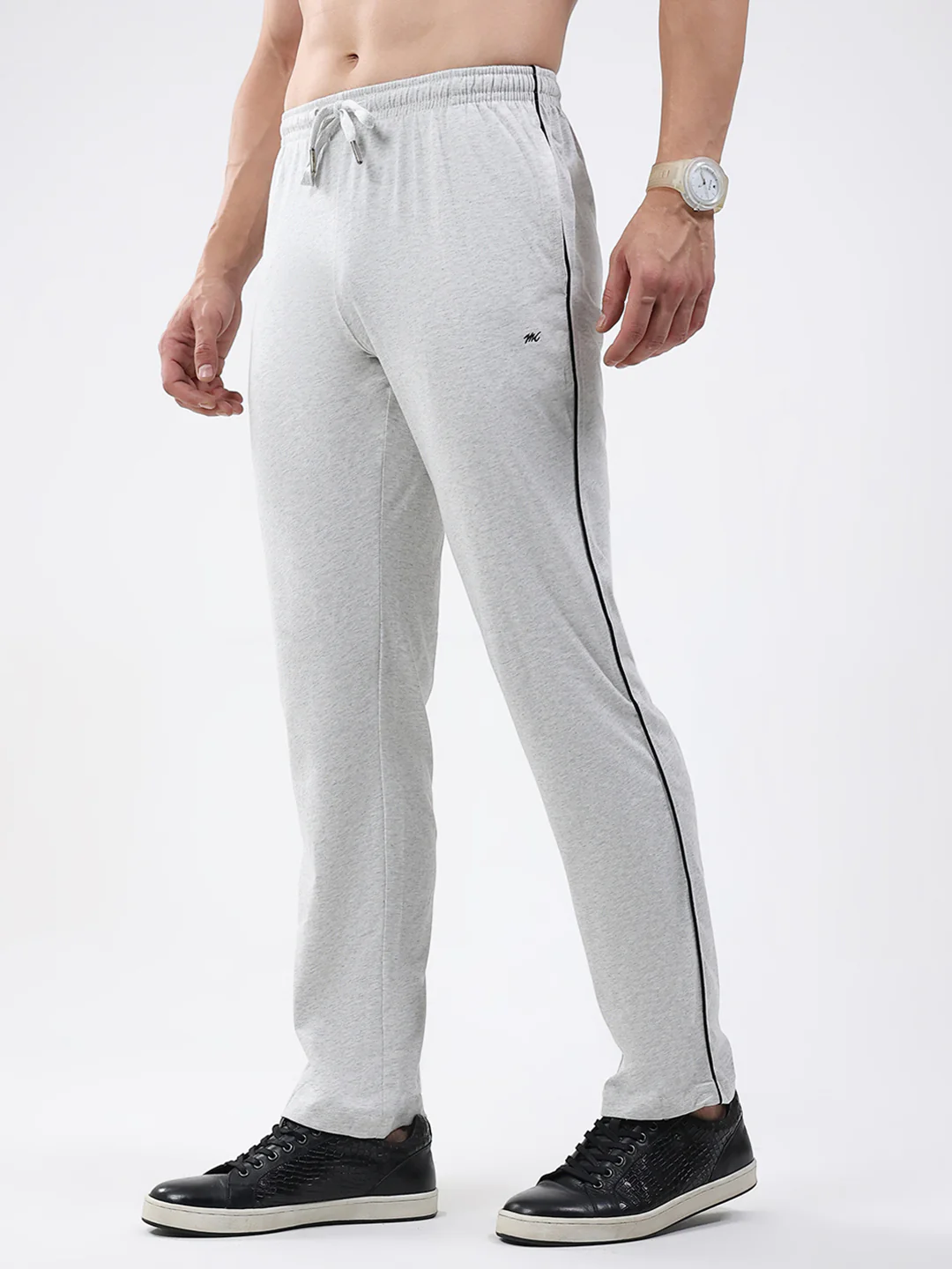 Men Off White Solid Regular Fit Lower - Image 3