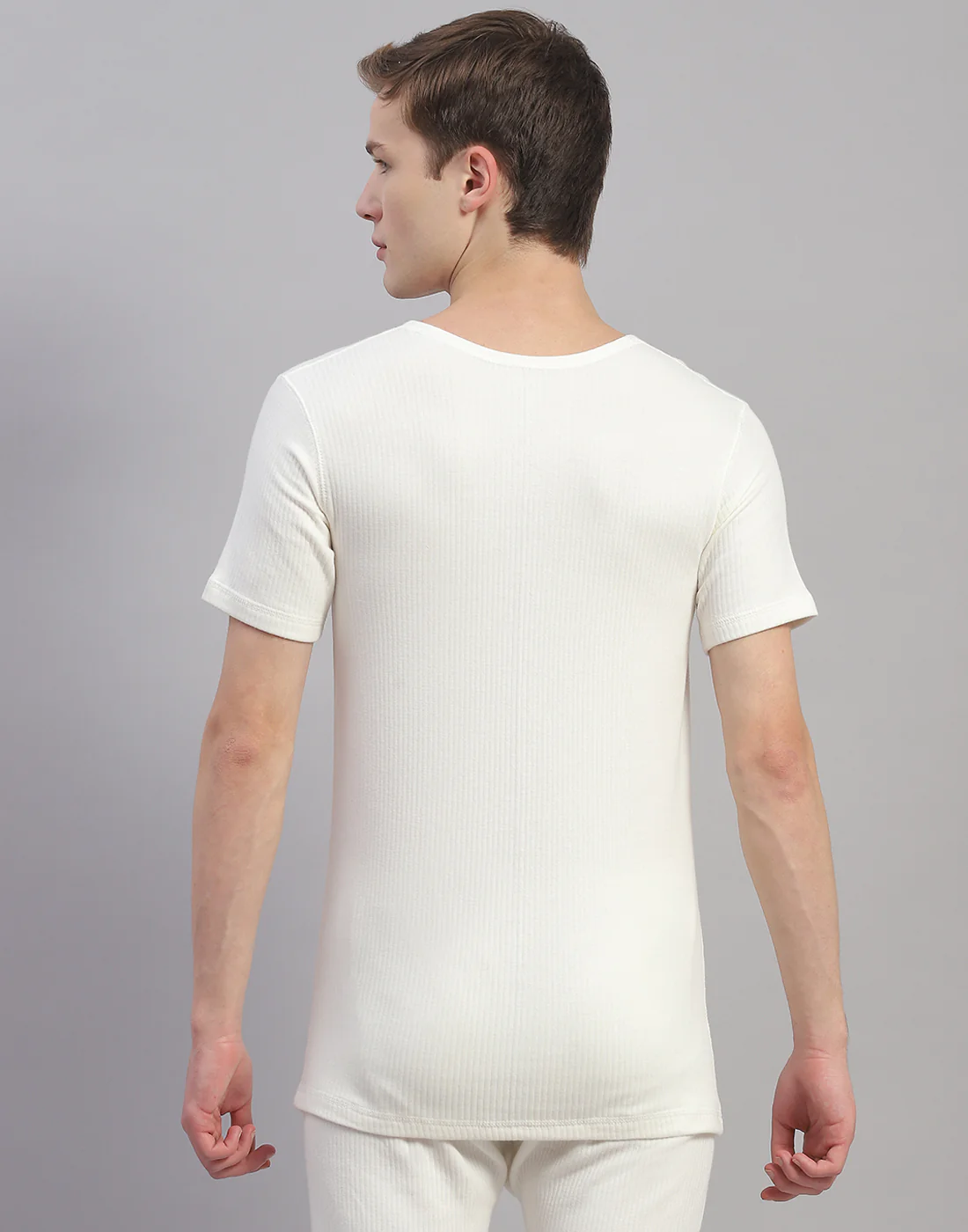 Men Off White Solid Round Neck Half Sleeve Thermal Vest - Image 5