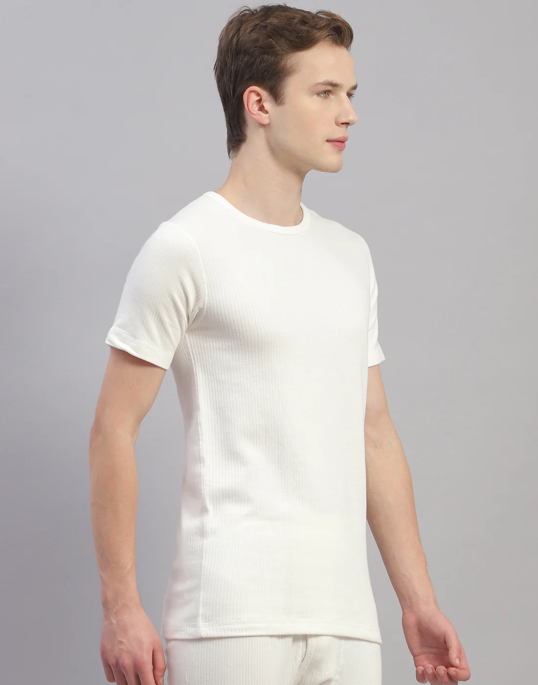 Men Off White Solid Round Neck Half Sleeve Thermal Vest - Image 4