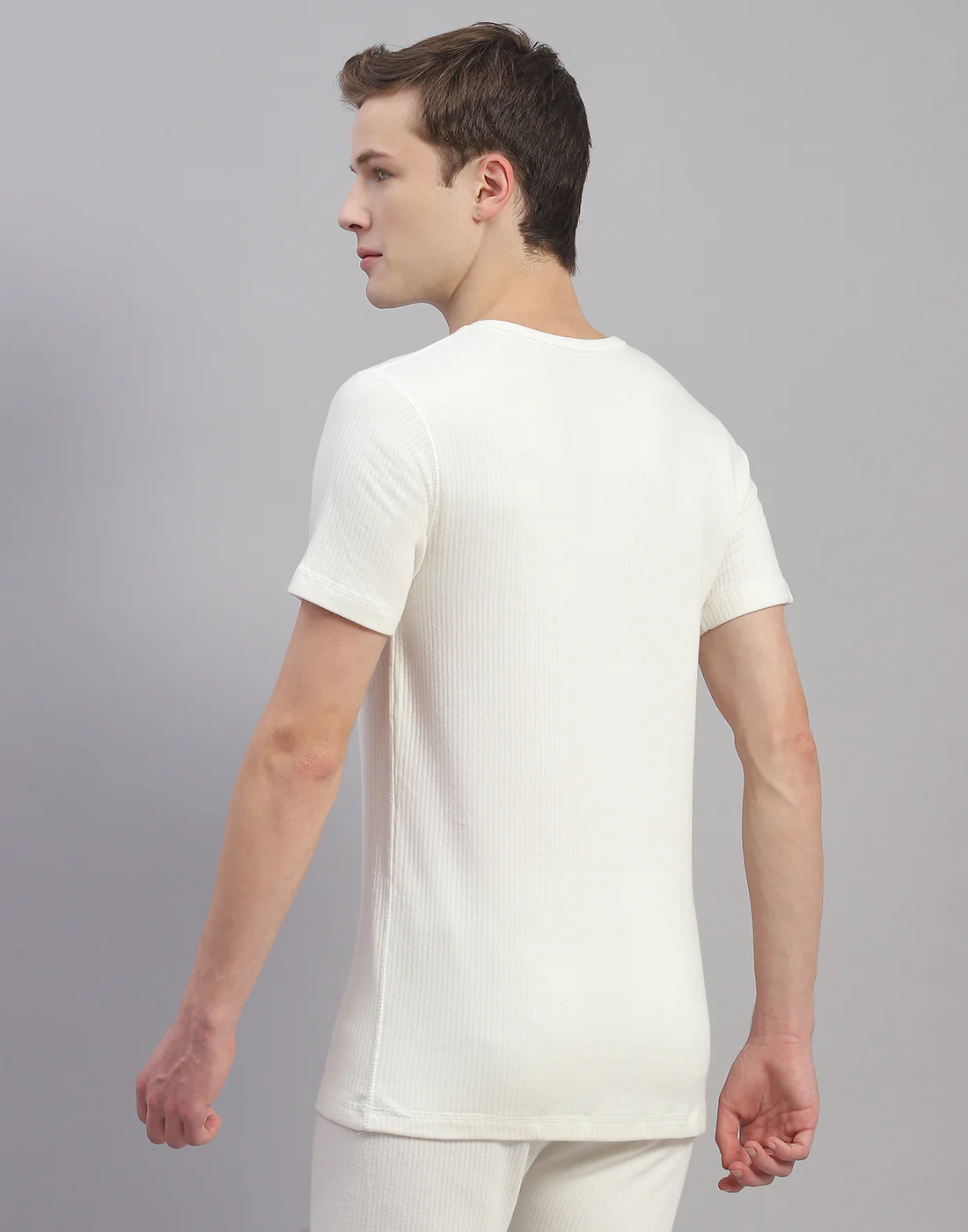 Men Off White Solid Round Neck Half Sleeve Thermal Vest - Image 5