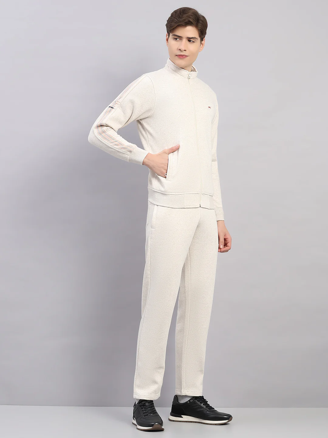 Men Off White Solid Stand Collar Full Sleeve Winter Tracksuit - Image 4