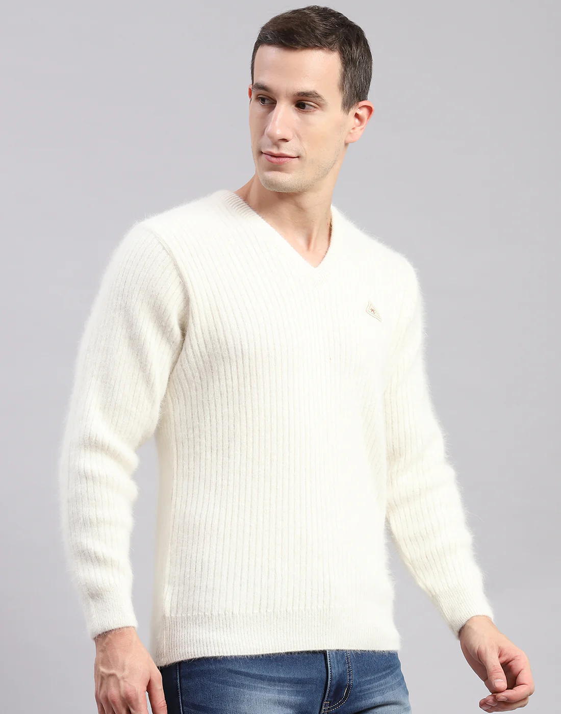 Men Off White Solid V Neck Full Sleeve Pullover - Image 3