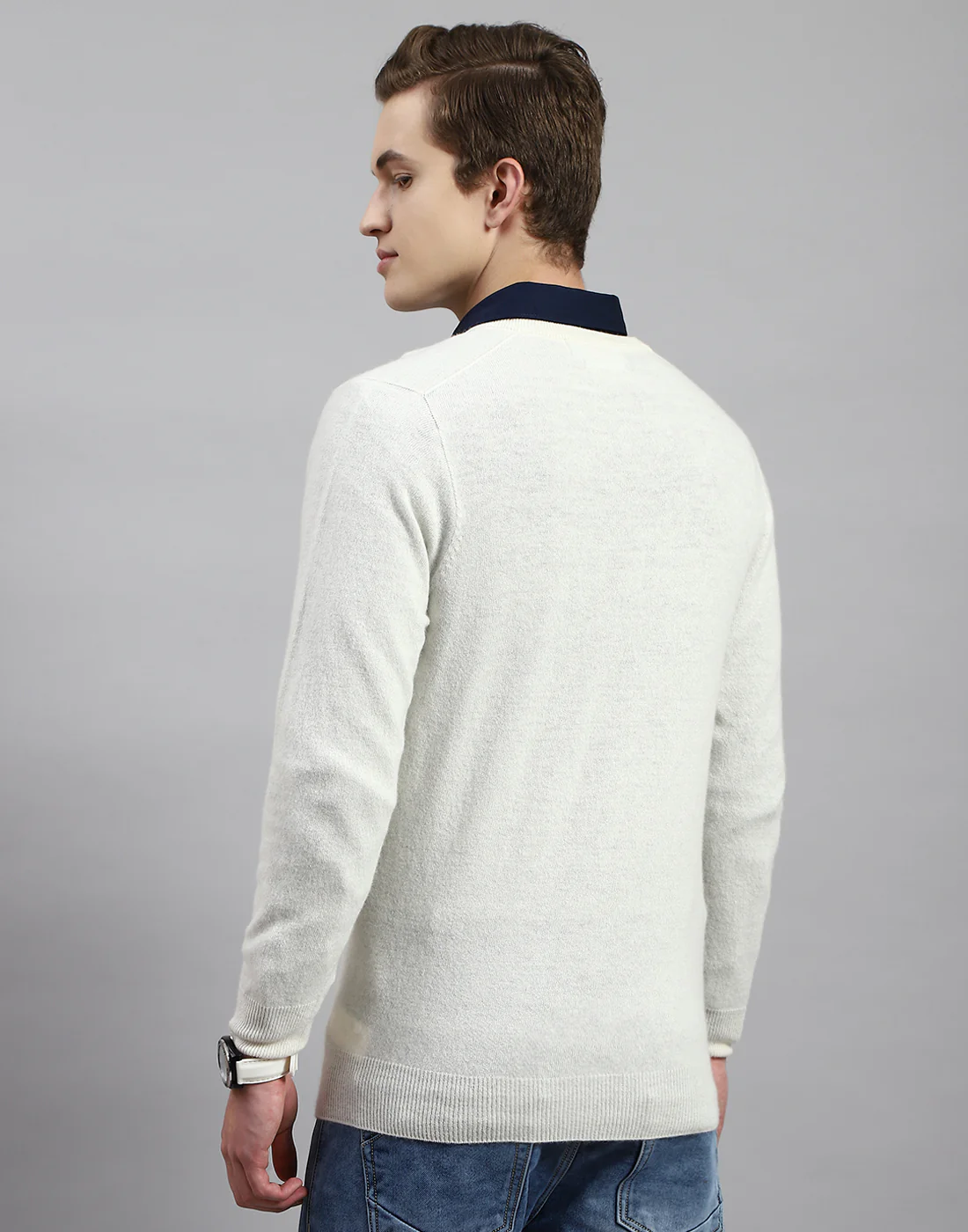 Men Off White Solid V Neck Full Sleeve Pullover - Image 5