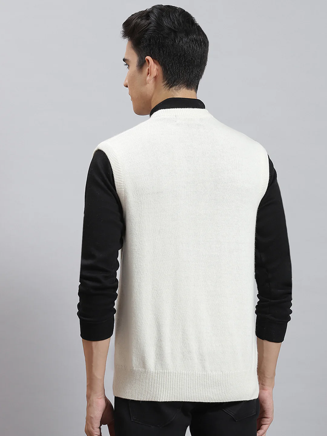 Men Off White Solid V Neck Sleeveless Sweaters/Pullovers - Image 5
