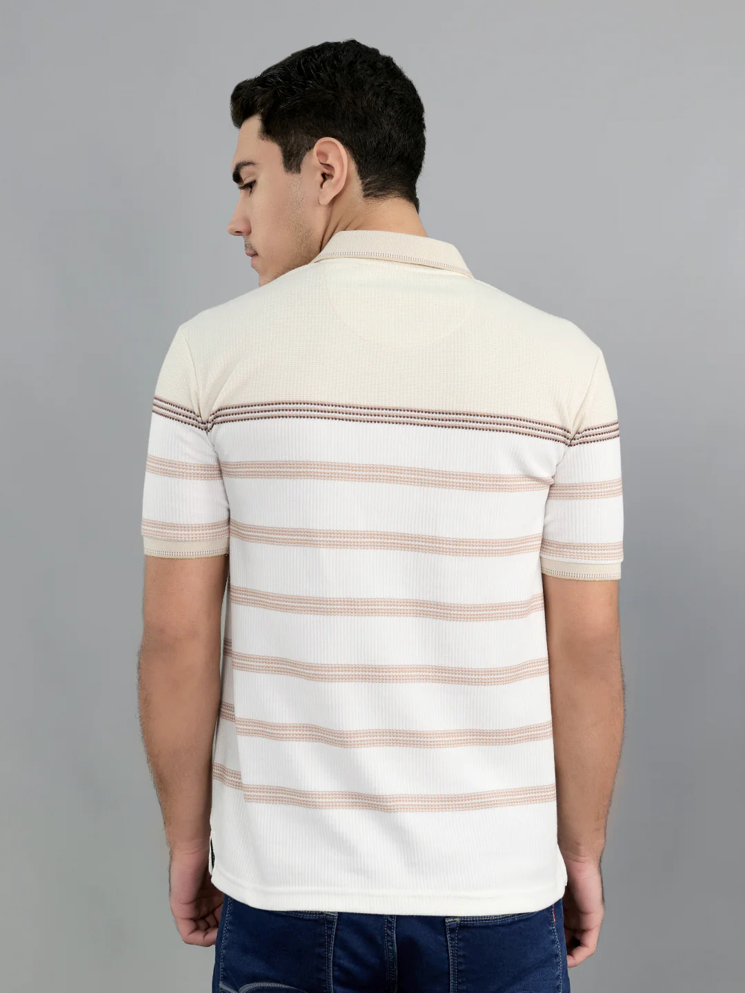 Men Off White Stripe Collar Half Sleeve T-Shirt - Image 4