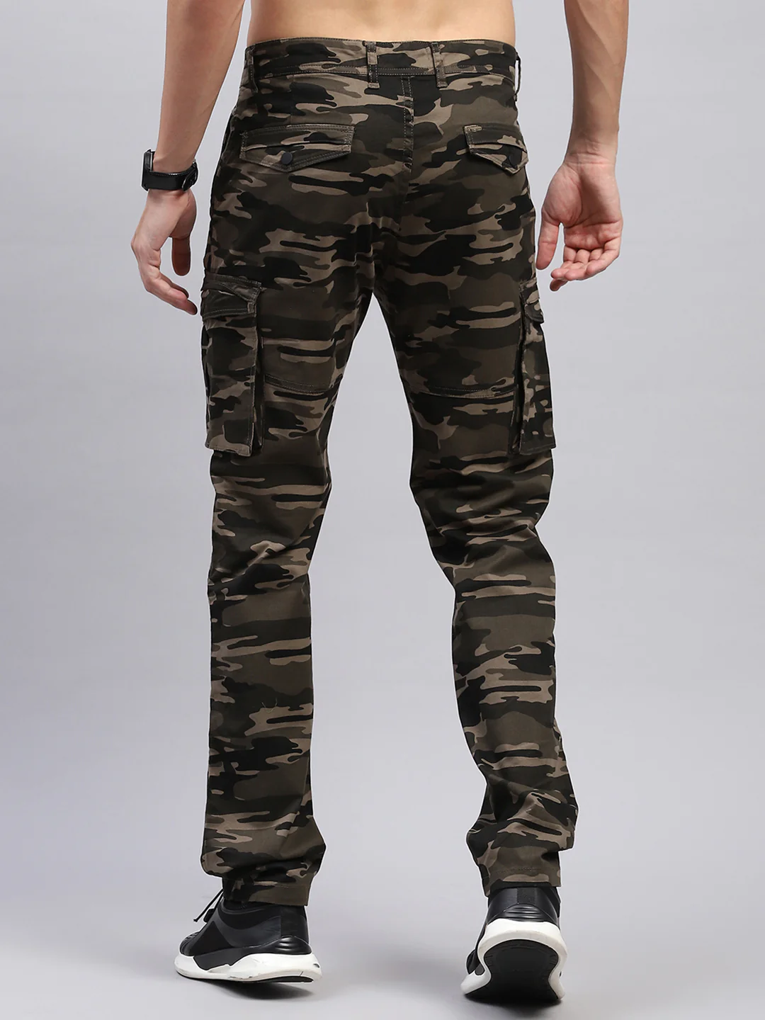 Men Olive Printed Cargo Cargo - Image 5